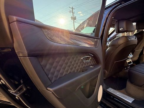 Used 2022 Bentley Bentayga Speed image 31