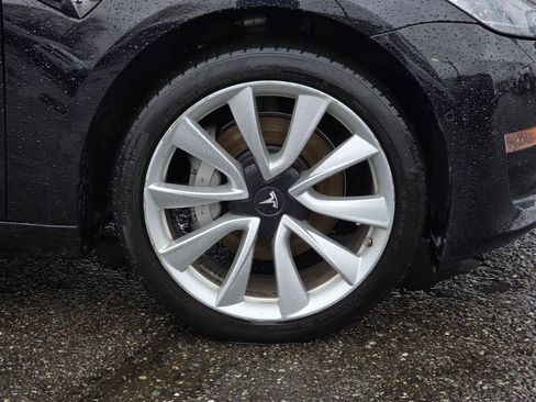 Used 2018 Tesla Model 3 Long Range image 9