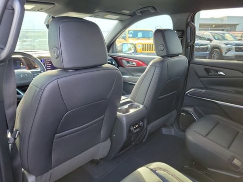 New 2026 Chevrolet Traverse Z71 w/ Enhanced Driving Package AWD/4WD image 12