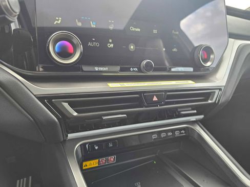 New 2026 Lexus TX 500h AWD image 31