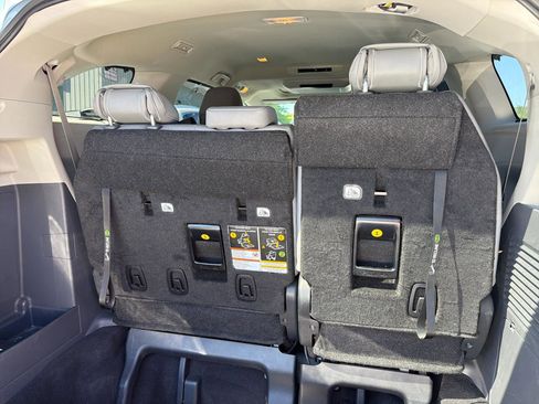Used 2024 Toyota Sienna Limited AWD/4WD image 11