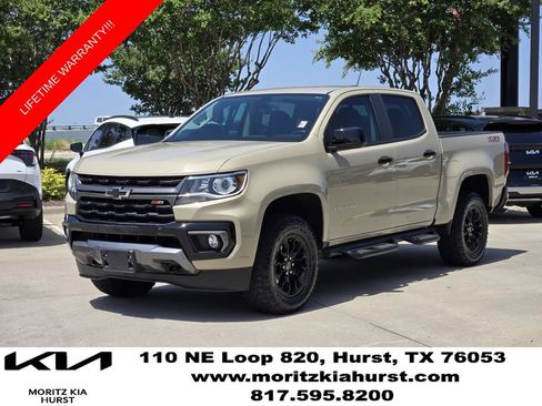 Used 2022 Chevrolet Colorado Z71 AWD/4WD image 2