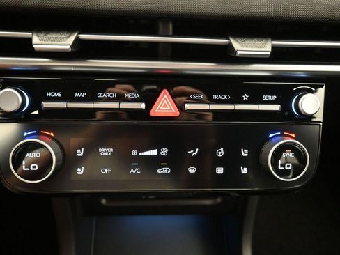 New 2026 Hyundai Tucson Limited image 16