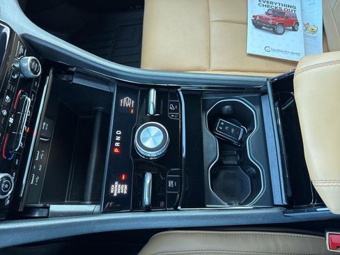 Certified 2025 Jeep Grand Cherokee Summit w/ Adv Protech Group IV image 29