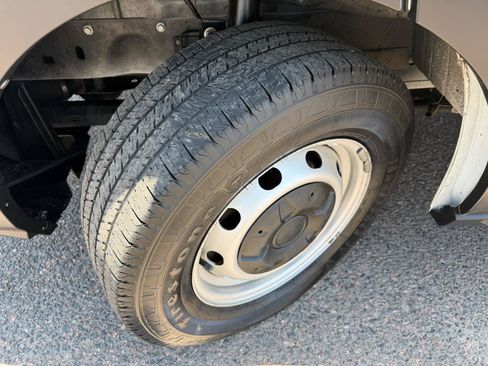 Used 2022 Ford Transit 250 Low Roof RWD image 32