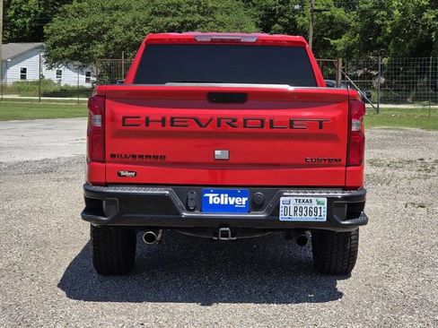 Used 2021 Chevrolet Silverado 1500 Custom Trail Boss w/ LPO, Dark Essentials Package AWD/4WD image 6