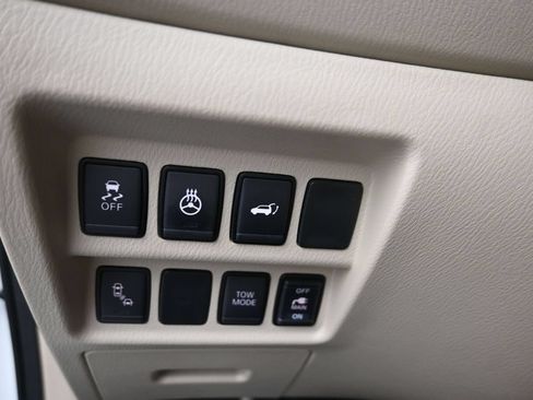 Used 2019 Nissan Pathfinder SL w/ SL Premium Package AWD/4WD image 21