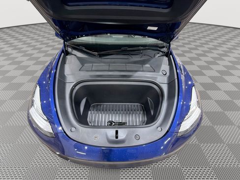 Used 2022 Tesla Model Y Long Range AWD/4WD image 17