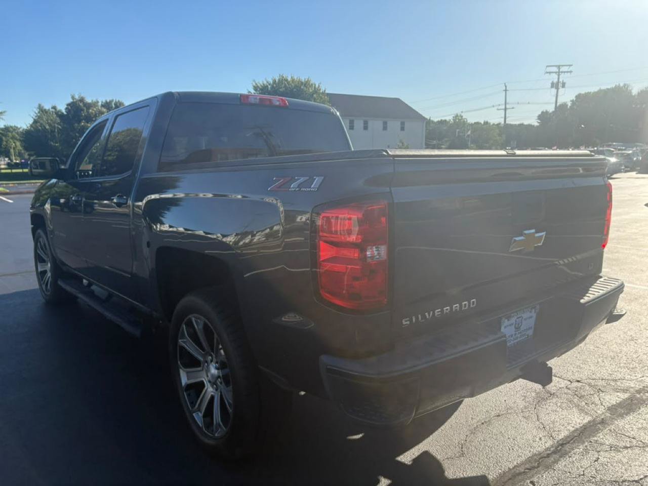 Used 2018 Chevrolet Silverado 1500 LT w/ All Star Edition AWD/4WD image 7