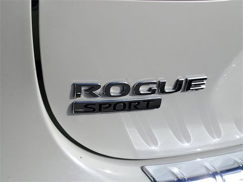 Certified 2022 Nissan Rogue Sport SV image 6