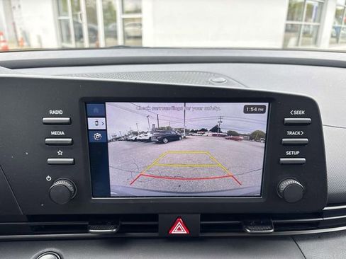 Certified 2025 Hyundai Elantra Sport FWD image 20