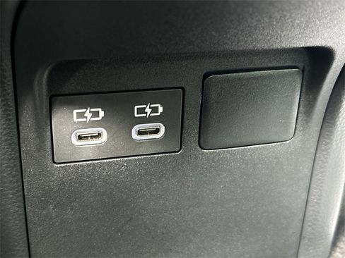 Used 2024 Toyota Prius Limited image 23