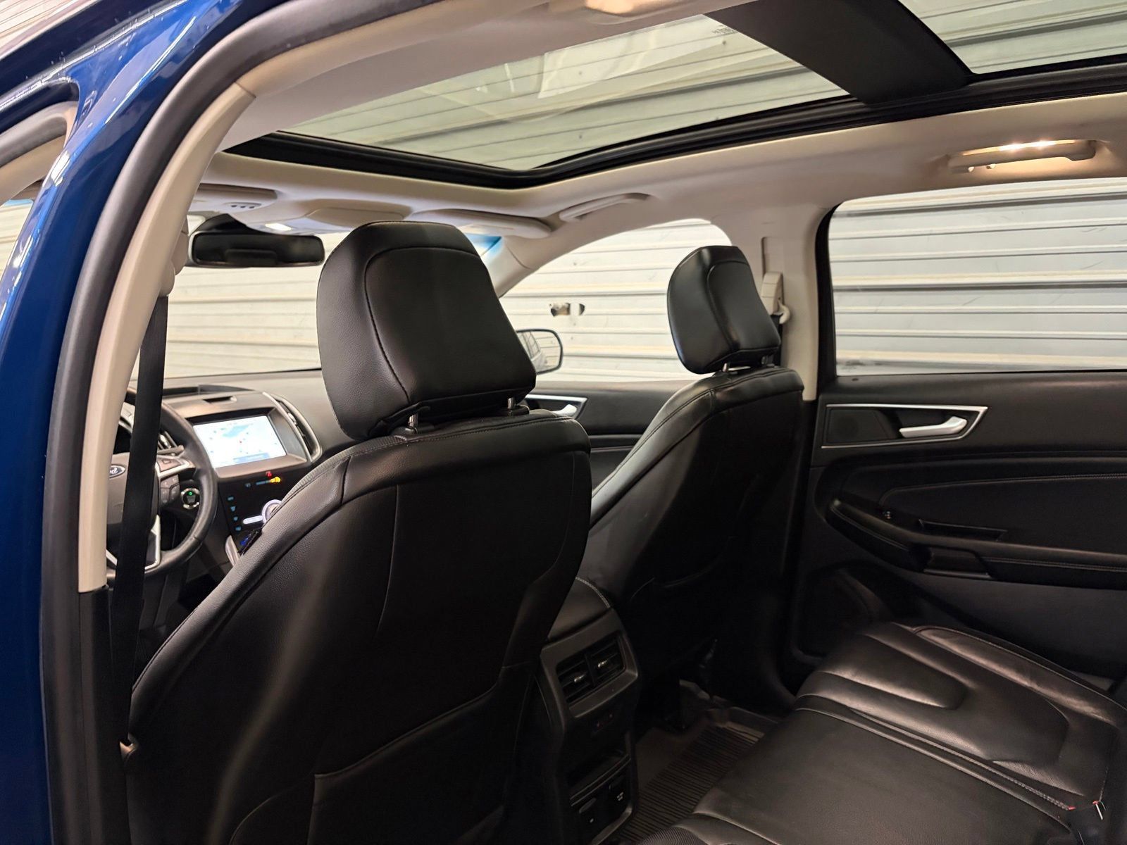 Used 2020 Ford Edge Titanium w/ Equipment Group 301A AWD/4WD image 25