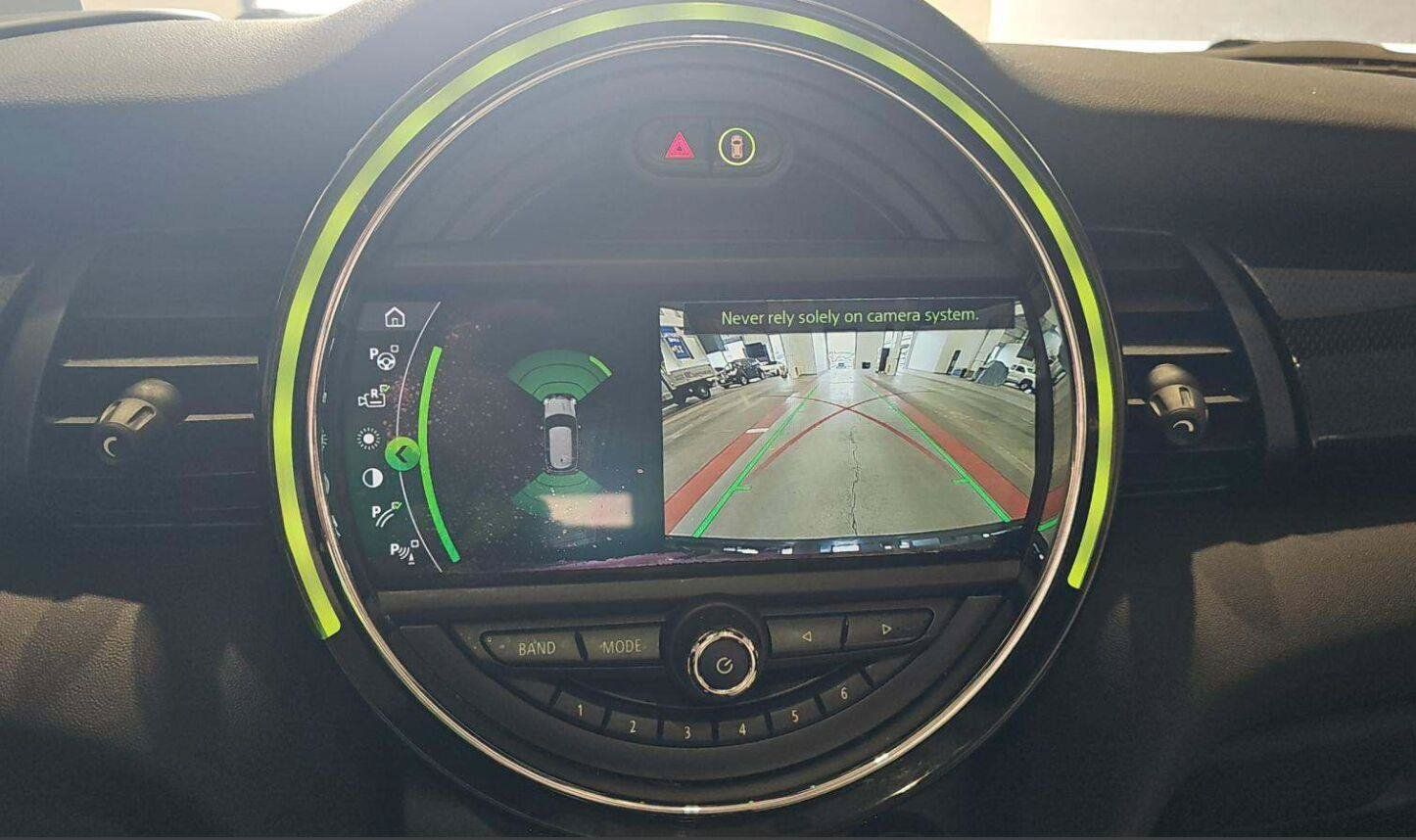 Used 2021 MINI Cooper SE w/ 8.8" Touchscreen Nav Package FWD image 2