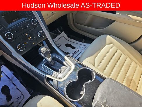 Used 2014 Ford Fusion SE FWD image 25