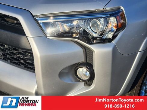 Used 2020 Toyota 4Runner SR5 image 11