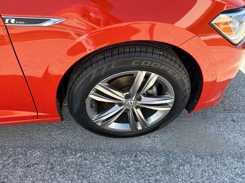 Used 2020 Volkswagen Jetta R-Line w/ R-Line Cold Weather Package FWD image 10