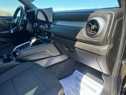Used 2023 Chevrolet Colorado LT image 34