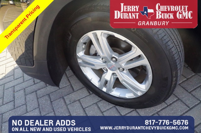 Used 2024 GMC Terrain SLE w/ Driver Convenience Package FWD image 9