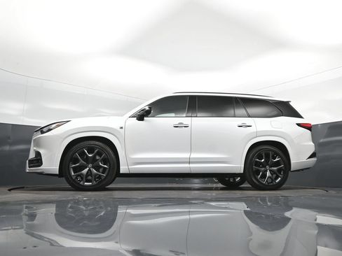 New 2026 Lexus TX 500h AWD image 38