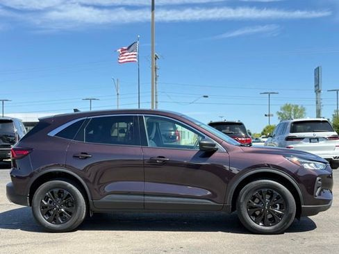 Used 2023 Ford Escape Active AWD/4WD image 36