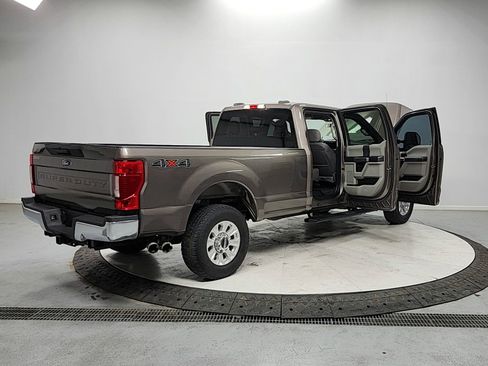 Used 2021 Ford F250 XLT AWD/4WD image 15