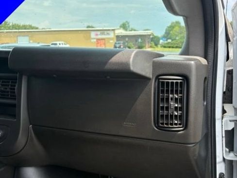 Used 2021 Chevrolet Express 2500 w/ Driver Convenience Package RWD image 28