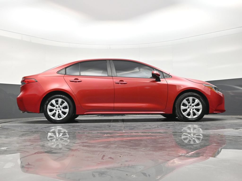 Used 2021 Toyota Corolla LE FWD image 25