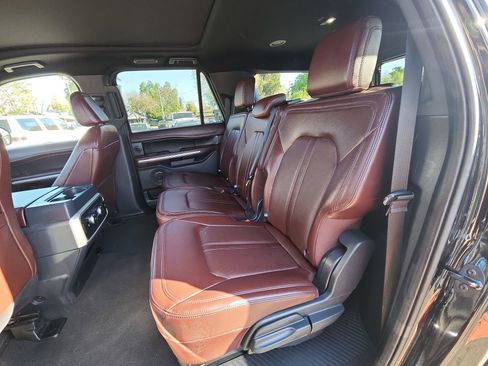 Used 2023 Ford Expedition Max Limited image 25