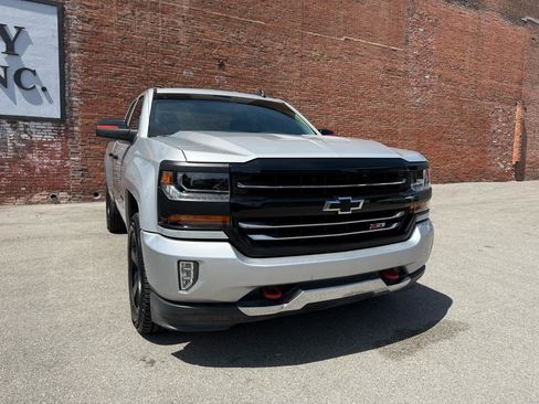 Used 2018 Chevrolet Silverado 1500 LT w/ Redline Edition image 2
