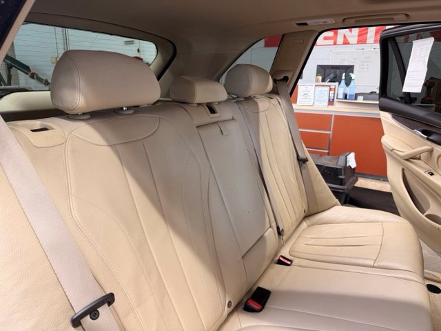 Used 2015 BMW X5 xDrive50i AWD/4WD image 22