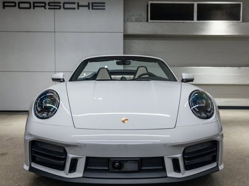 Used 2025 Porsche 911 Carrera image 11