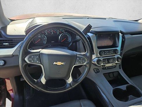 Used 2016 Chevrolet Suburban LT w/ Luxury Package image 16