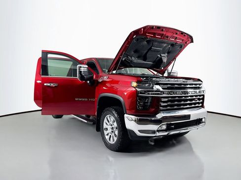 Used 2021 Chevrolet Silverado 2500 LTZ w/ LTZ Convenience Package image 24