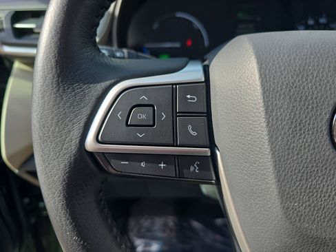 Used 2021 Toyota Sienna XLE image 19