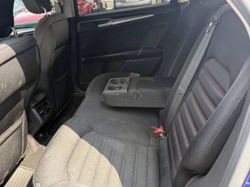 Used 2015 Ford Fusion SE FWD image 8