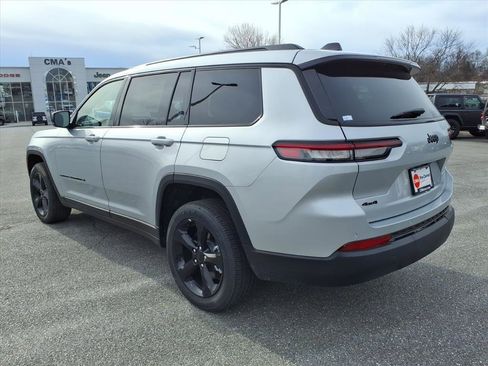New 2025 Jeep Grand Cherokee L Altitude image 7