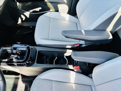 Used 2022 Volkswagen ID.4 Pro S w/ Gradient Package image 17