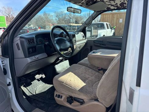 Used 1999 Ford F450 2WD Regular Cab Super Duty image 18