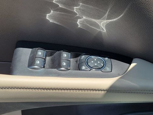 Certified 2023 Lincoln Nautilus AWD w/ Premium Package image 19