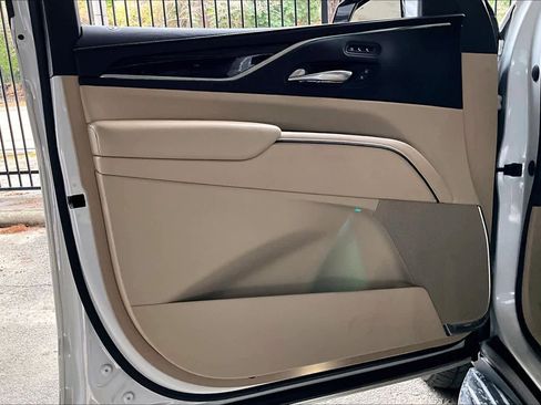 Used 2021 Cadillac Escalade ESV Premium Luxury w/ Driver Assist Tech Package image 21