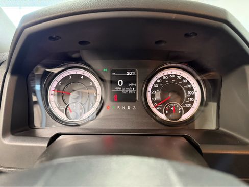 Used 2023 RAM 1500 Classic SLT AWD/4WD image 27