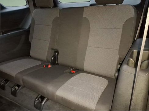 Used 2023 Chevrolet Traverse LT image 13