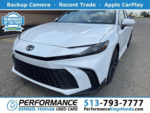 Used 2025 Toyota Camry SE AWD/4WD image 1