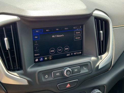 Used 2020 GMC Terrain SLE FWD image 25