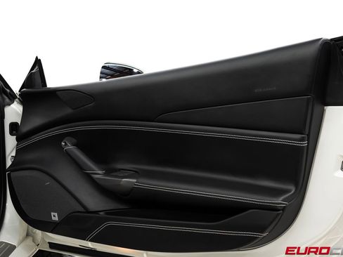Used 2017 Ferrari 488 GTB RWD image 29