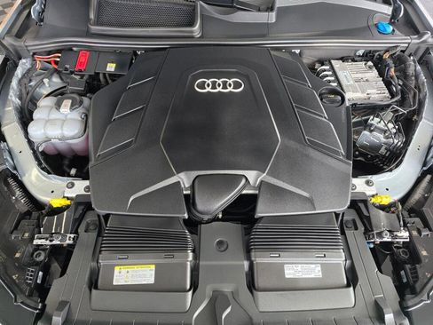Used 2025 Audi Q7 3.0T Premium Plus image 9