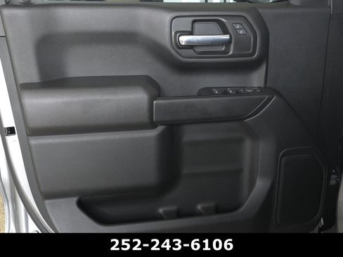 Used 2023 Chevrolet Silverado 1500 Custom AWD/4WD image 24