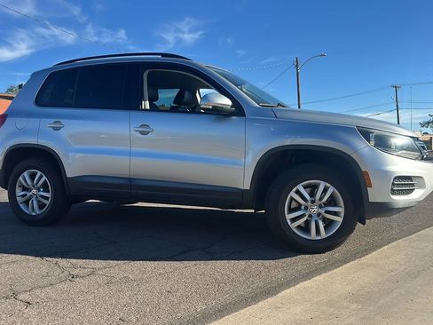 Used 2017 Volkswagen Tiguan S FWD image 18