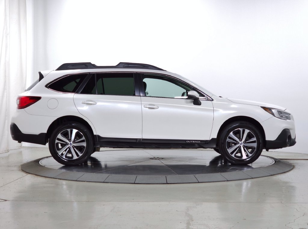 Used 2019 Subaru Outback 3.6R Limited AWD/4WD image 10